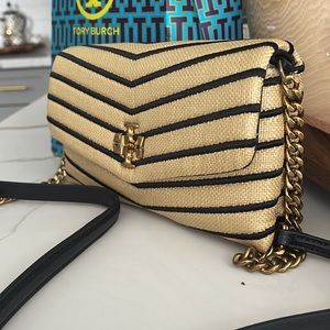 KIRA SOFT CHAIN WALLET